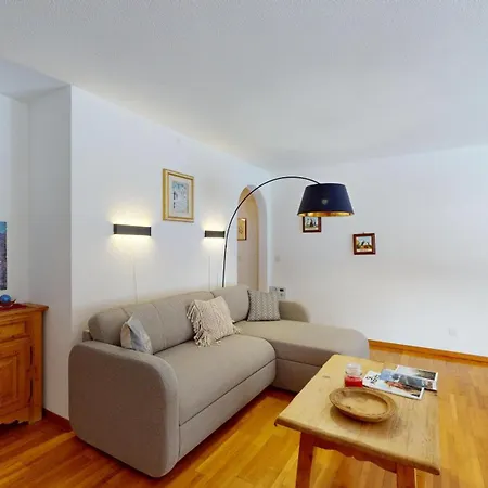 Abitaziun Trais Tschiervs D4 - アパート